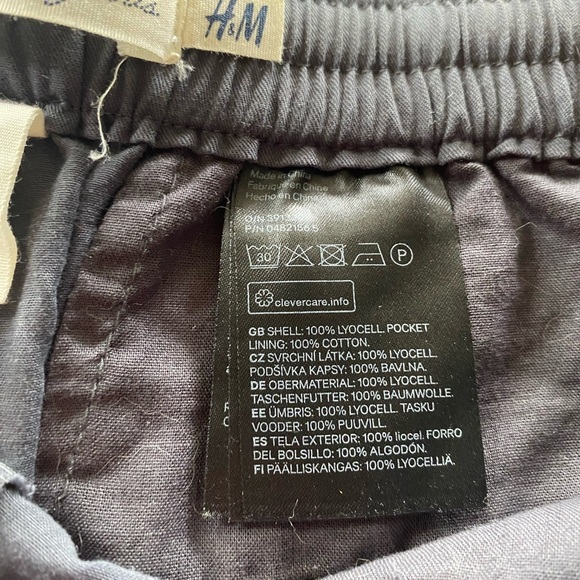 H&M Black Athletic Shorts Lightweight Quick-Dry - Picture 4 of 5